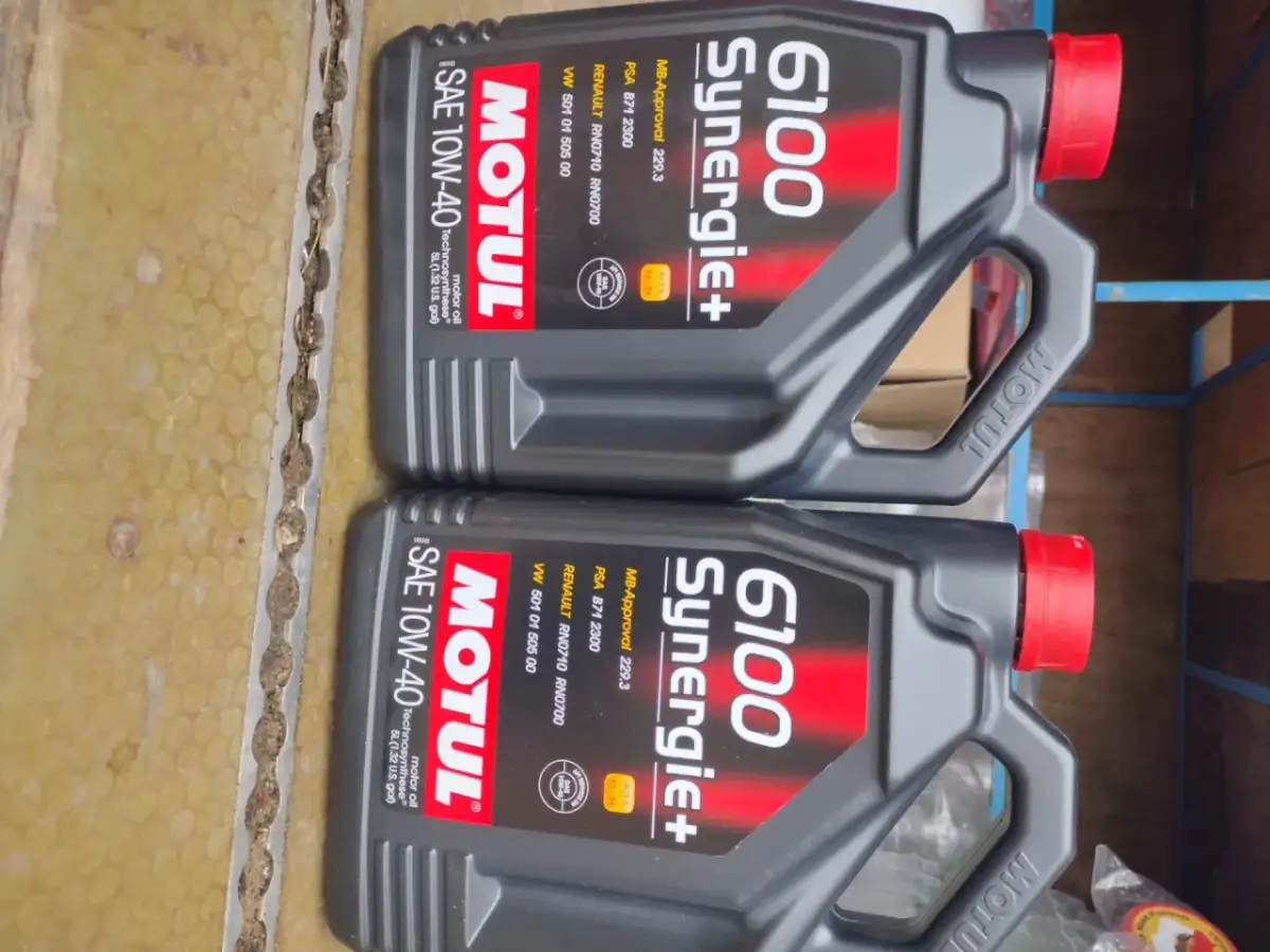 Motul 6100 Synergie+ 10W-40: Opinie, zastosowanie i czy warto kupić?
