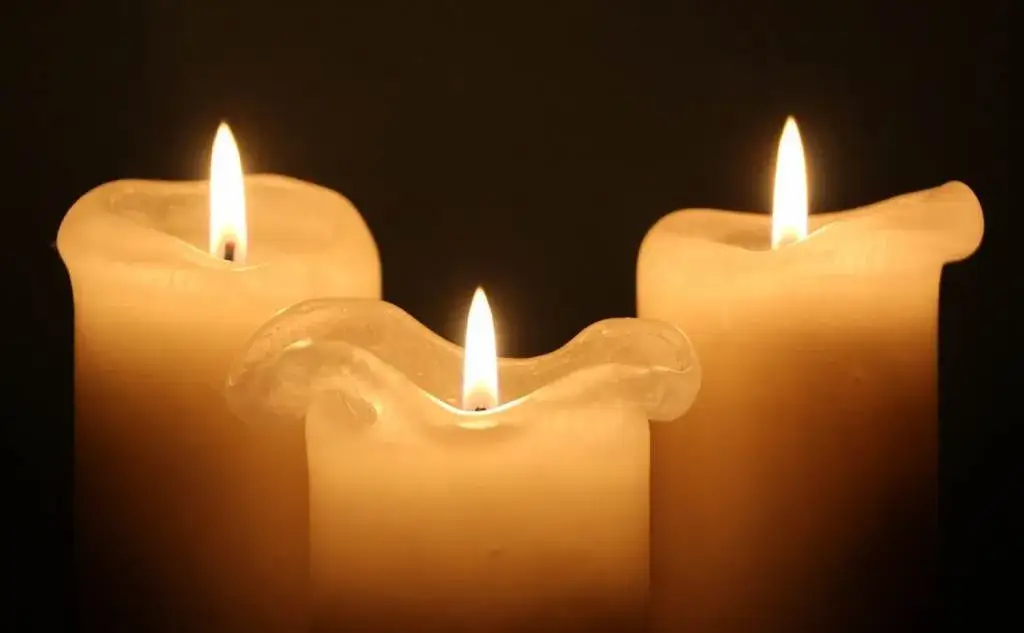 Jak zrobić okapnik na świeczkę, aby uniknąć kapania wosku i zadymienia