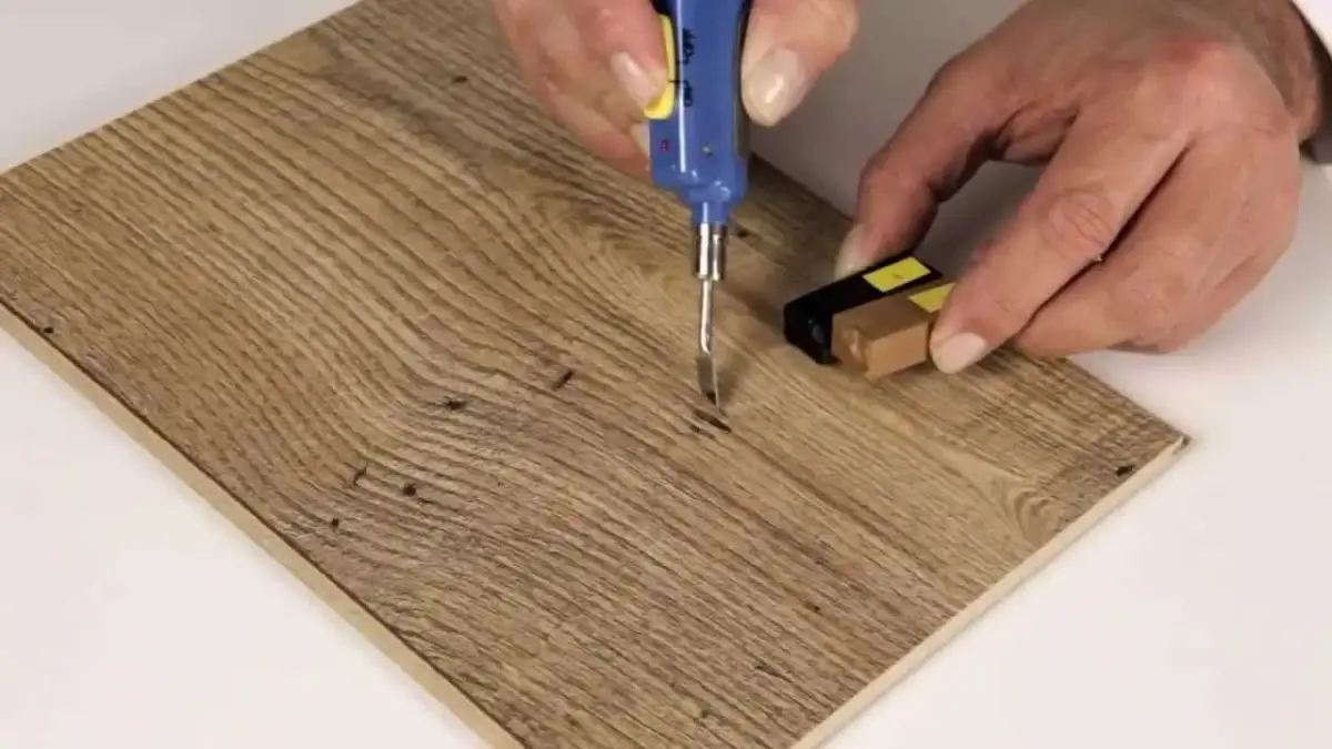 Jak naprawić uszkodzony panel? Rysy, wgniecenia, zalania poradnik