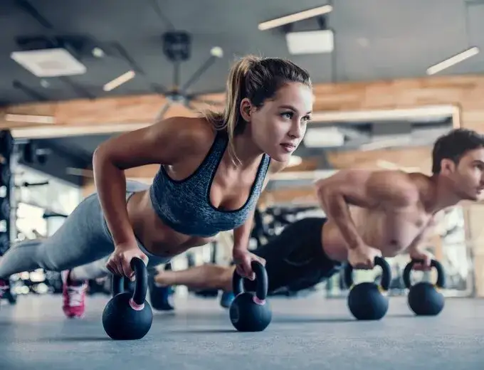 Siłownia Grand Lubicz: Godziny otwarcia, cennik i dostępność