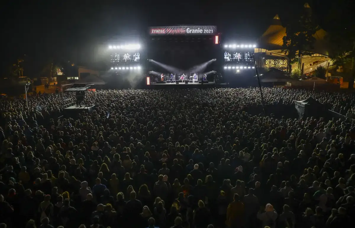 Ile trwa koncert Męskie Granie? Sprawdź pełny harmonogram i atrakcje.