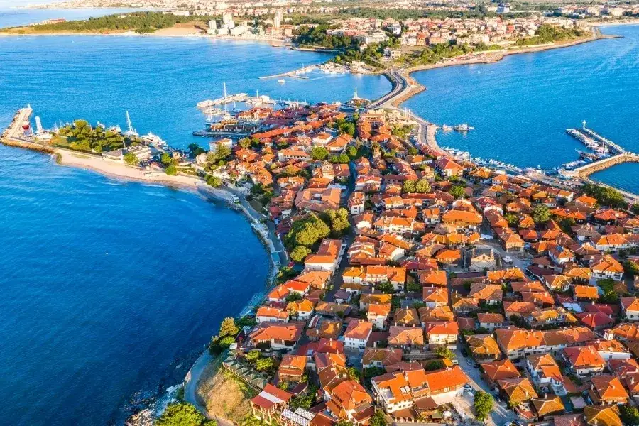 Co warto przywieźć z Bułgarii – najlepsze pamiątki i lokalne specjały