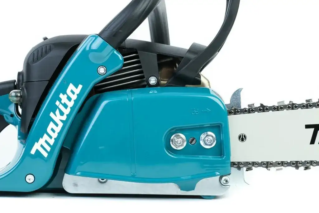 Jaka pilarka spalinowa do 500 zł? Sprawdź najlepsze modele na rynku