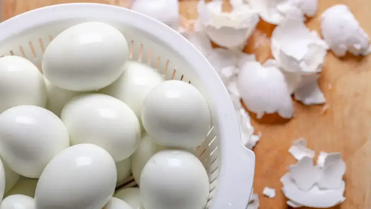 Jak zrobić, żeby jajka się dobrze obierały po ugotowaniu bez stresu