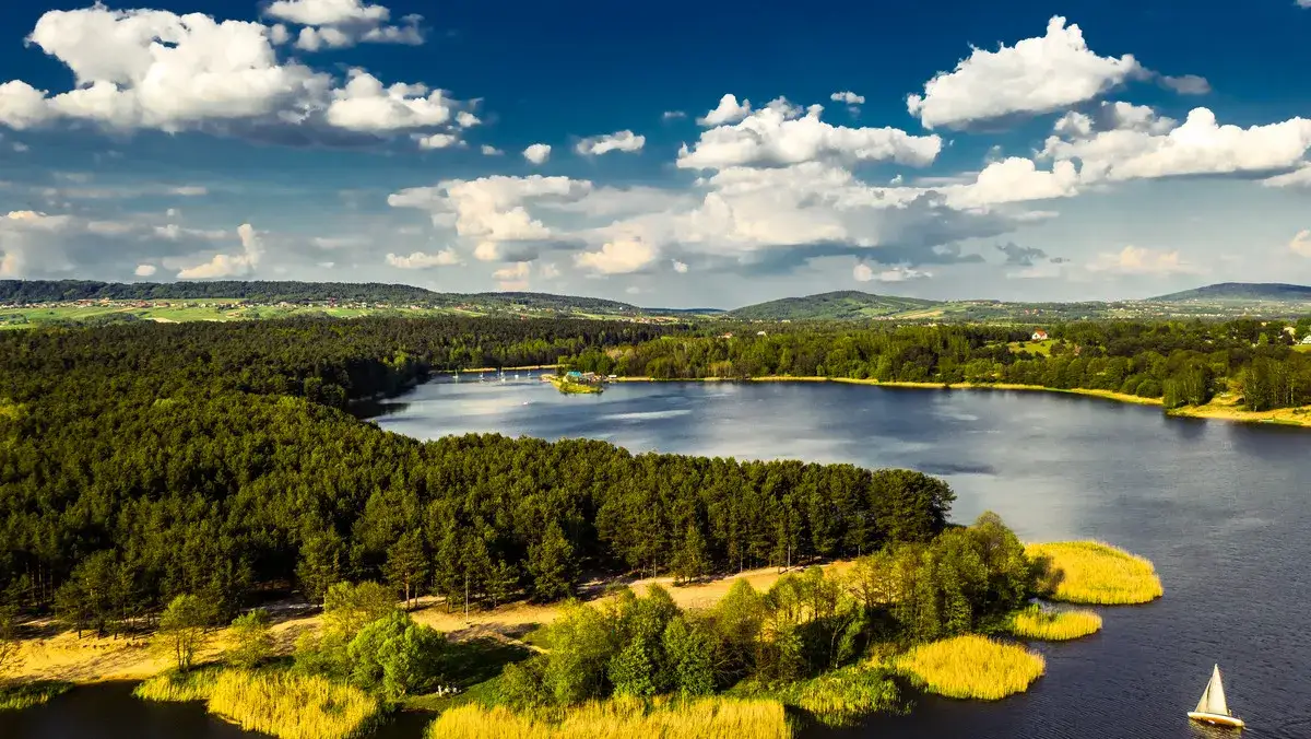 Gdzie na wakacje w województwie świętokrzyskim? Odkryj najlepsze miejsca
