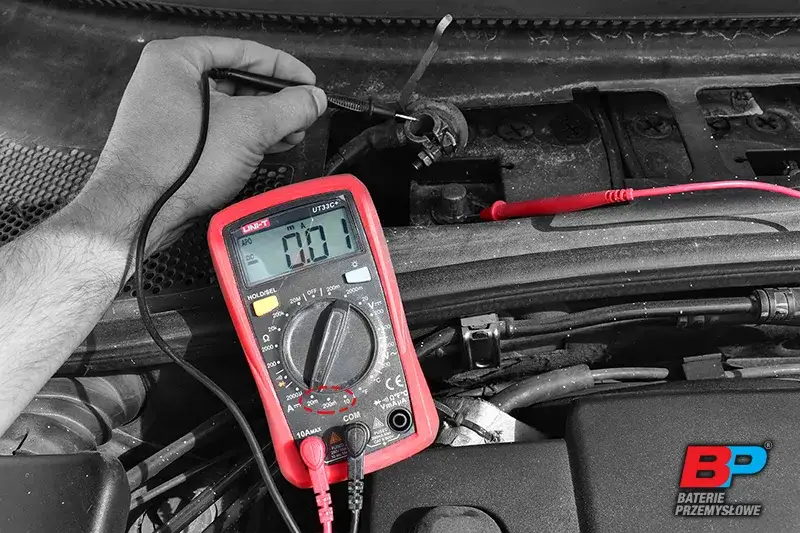 Jak sprawdzić pobór prądu w samochodzie i uniknąć problemów z akumulatorem