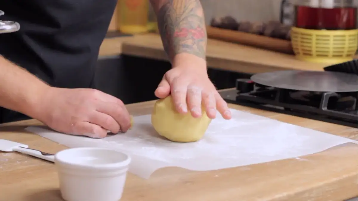 Jak się robi kruche ciasto przepis - uniknij najczęstszych błędów