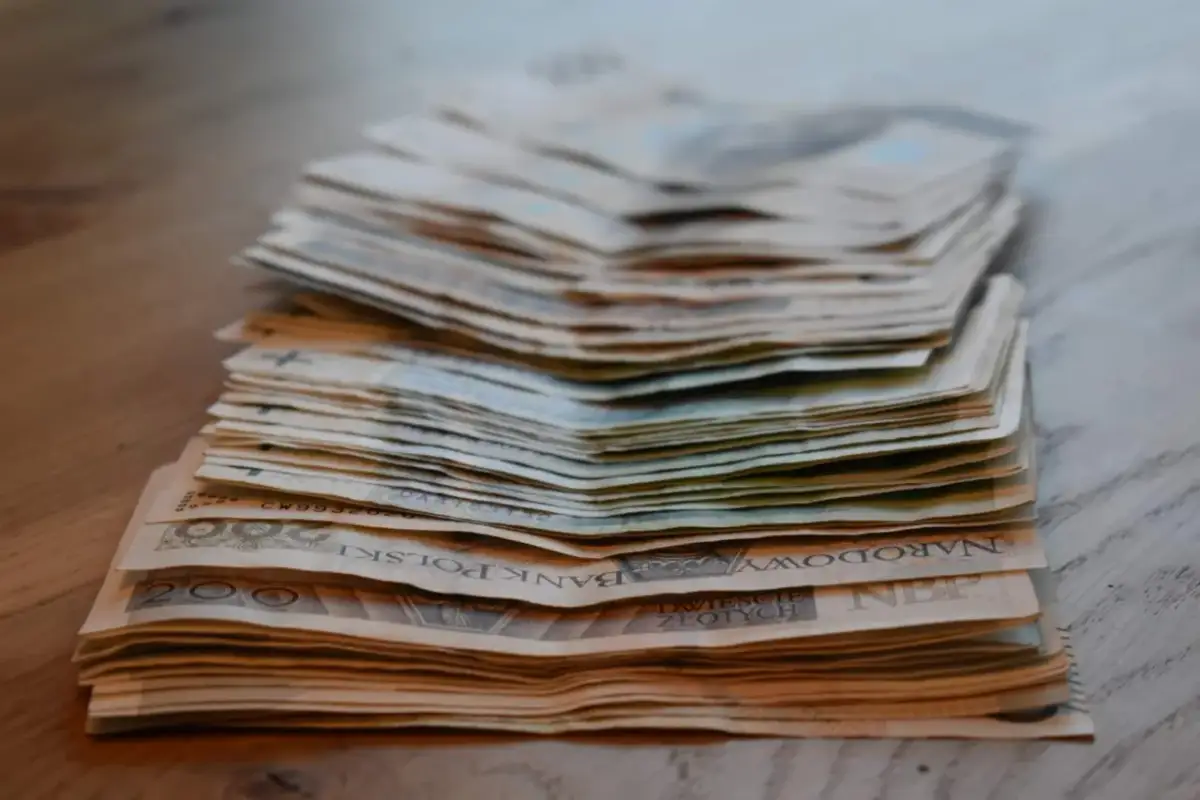 Jak odzyskać zaliczkę z biura podróży i uniknąć dodatkowych kosztów