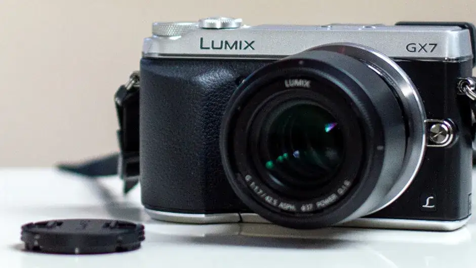 Jaki aparat bezlusterkowy wybrać? Najlepsze modele i porady