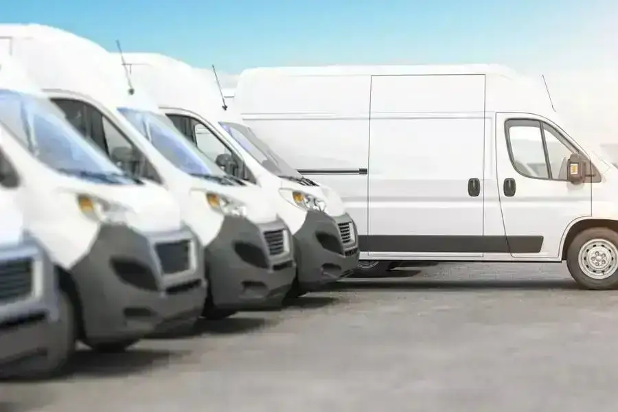 Najlepsze busy do kurierki: wybierz idealny model dla siebie