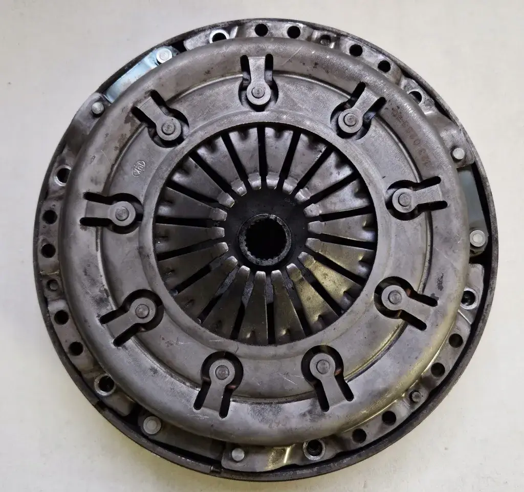 Jakie sprzęgło do Audi A4 B6 1.8 T? Wymiary, koszty i najlepsze opcje