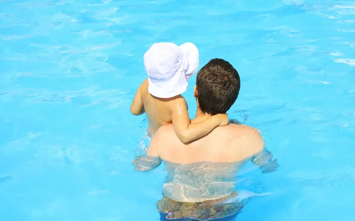 Jak przekroczyć granicę z dzieckiem bez zbędnych problemów i stresu