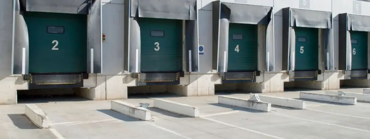 Jak ułożyć 34 palety na naczepie, aby uniknąć problemów z transportem