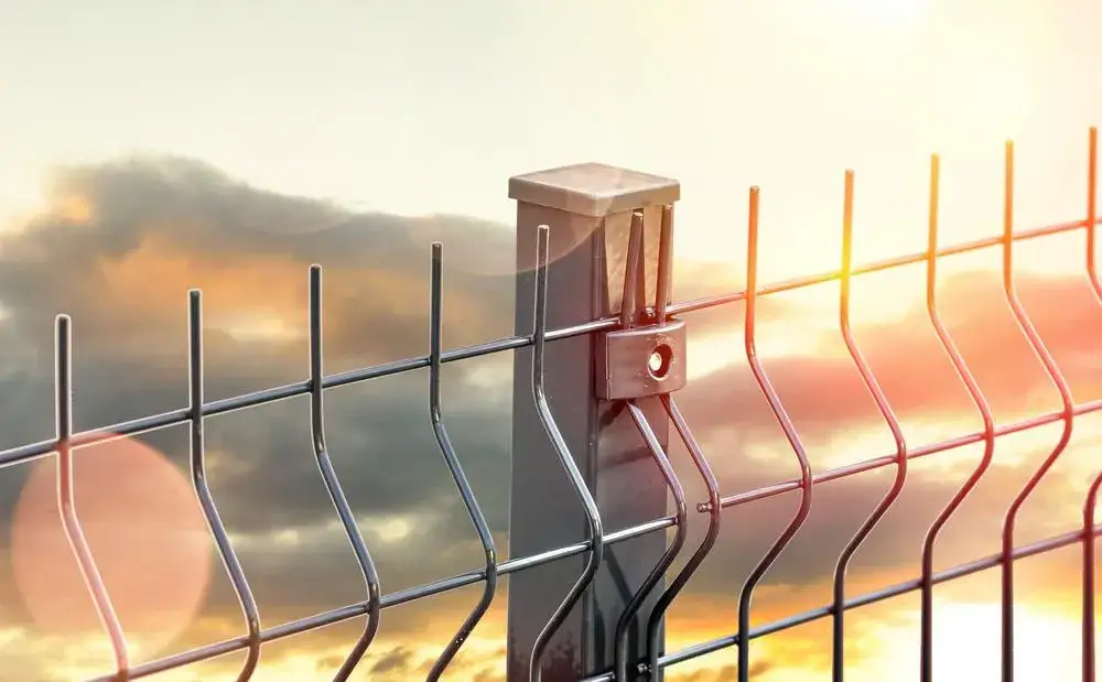 Jak zrobić ogrodzenie na skarpie - uniknij najczęstszych błędów