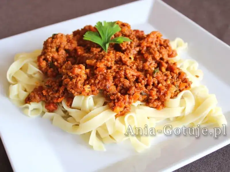 Ania gotuje spaghetti bolognese – prosta receptura na pyszne danie