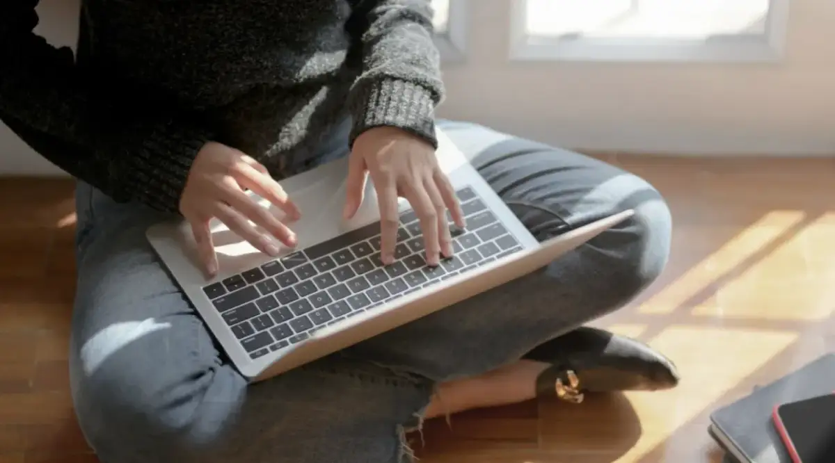 Jak grać na platformie rozrywkowej online z Polski – kompleksowy przewodnik