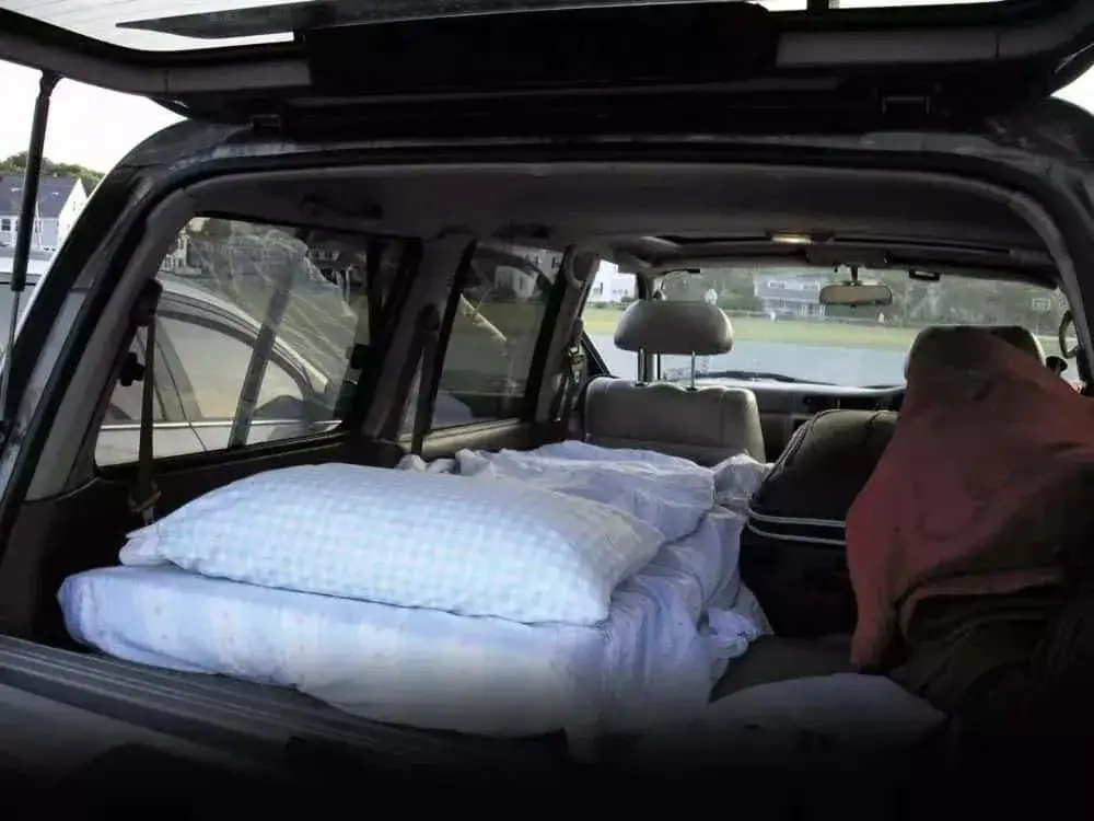 Jak spać w autokarze i uniknąć niewygodnych podróży