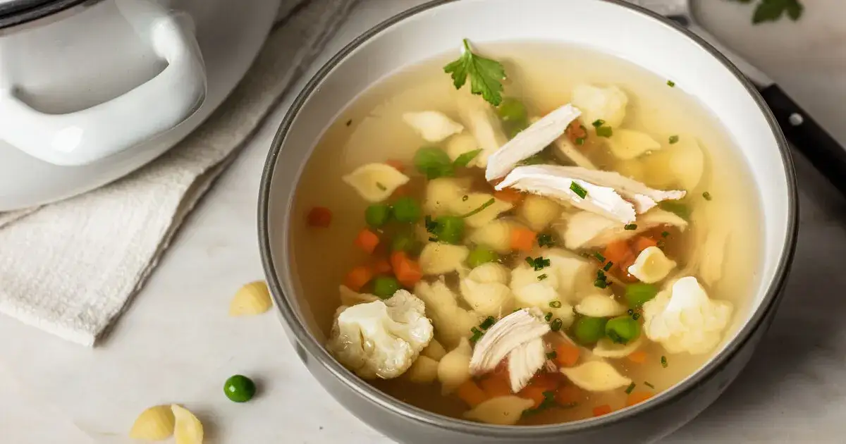 Wie lange muss eine hühnersuppe kochen? Die perfekte Kochzeit für Genuss