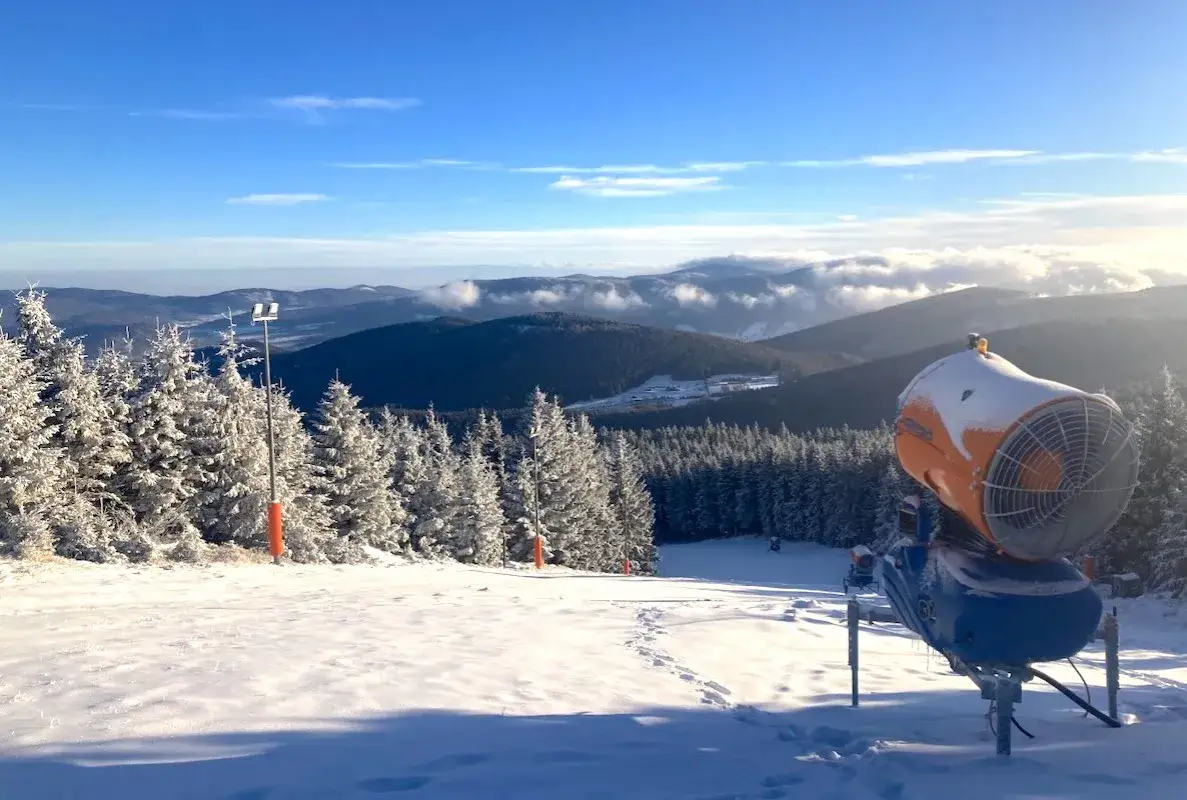 Ośrodek narciarski Czarna Góra – idealne miejsce na zimowe szaleństwo