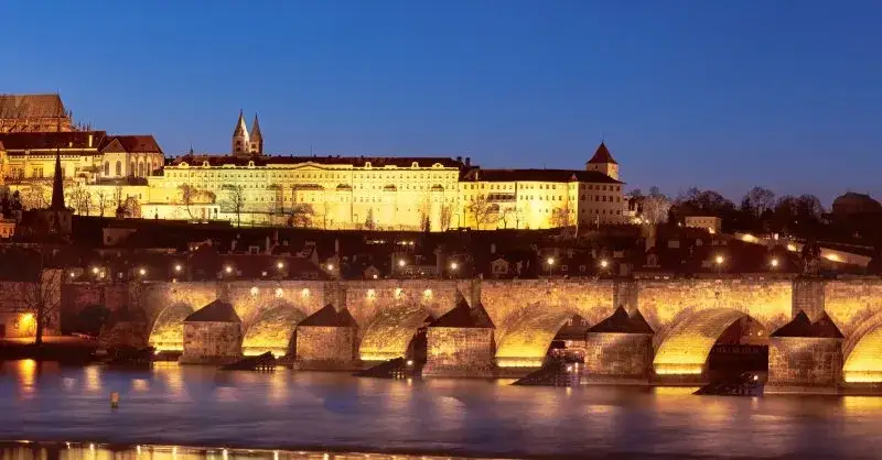 Najpiękniejsze miejsca w Pradze, które musisz zobaczyć w życiu