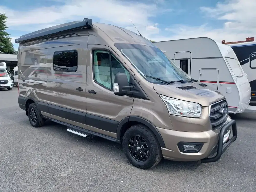 Ford Nugget Transit: Czy to najlepszy kamper na rynku dla podróżników?