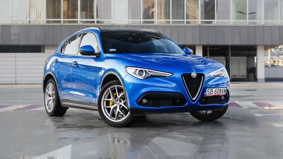 Czy warto kupić Alfa Romeo 4x4? Poznaj zalety i wady tego modelu!