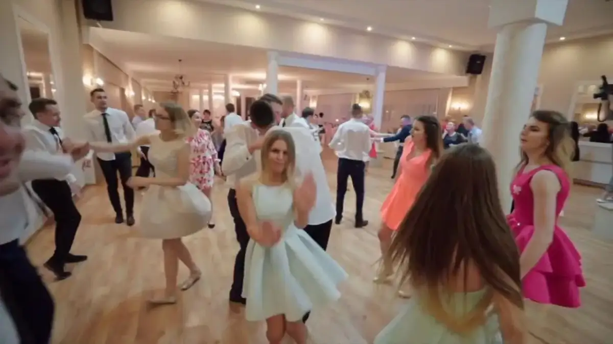 Ruda tańczy jak szalona – najlepszy podkład muzyczny do tańca