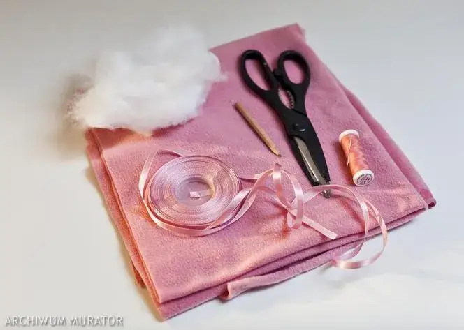 Jak uszyć literki z imieniem dziecka i ozdobić pokój wspaniale