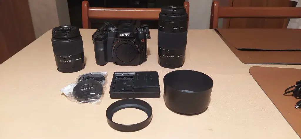 Najlepsze ceny lustrzanek Sony - porównaj modele i oszczędzaj