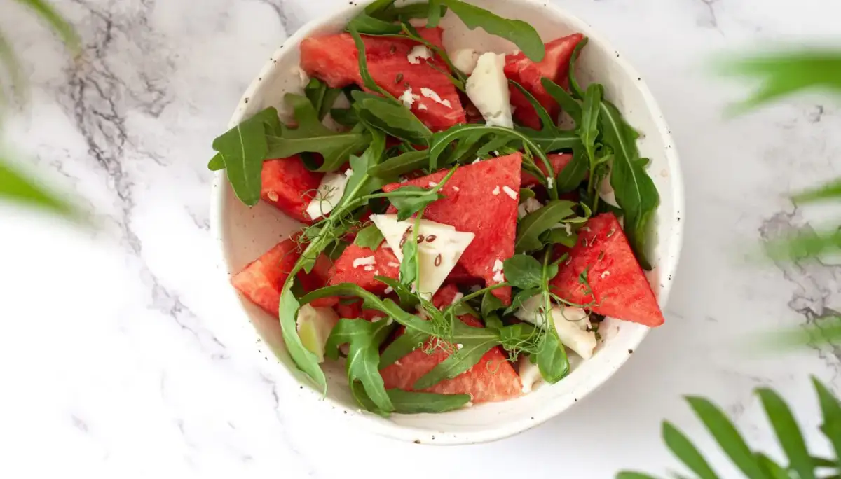 Jakie sałatki do grilla zachwycą Twoich gości? Proste przepisy i wskazówki