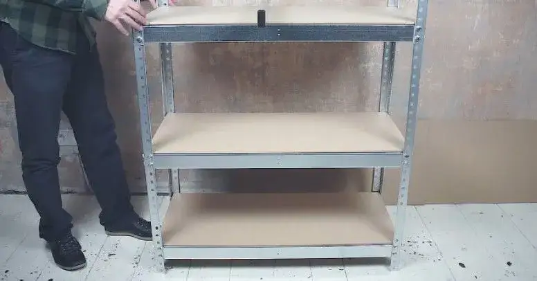 Jak złożyć regał metalowy - proste kroki, które zaoszczędzą czas