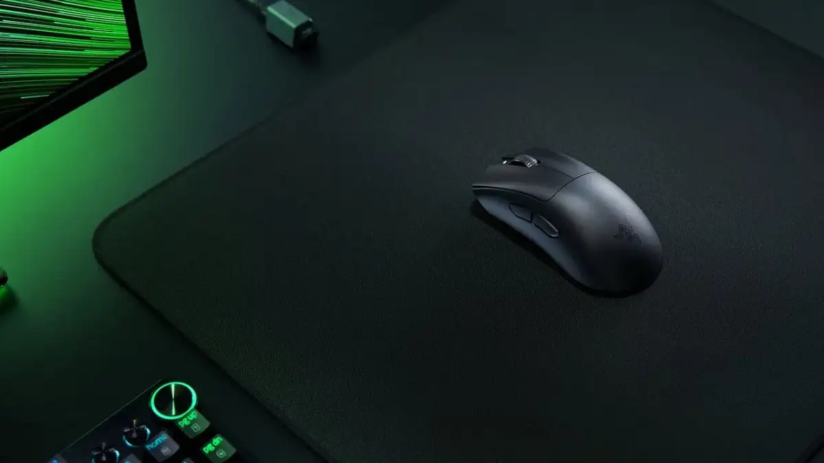 Razer DeathAdder V3 Hyperspeed – lekka myszka do gier, która zaskakuje wydajnością