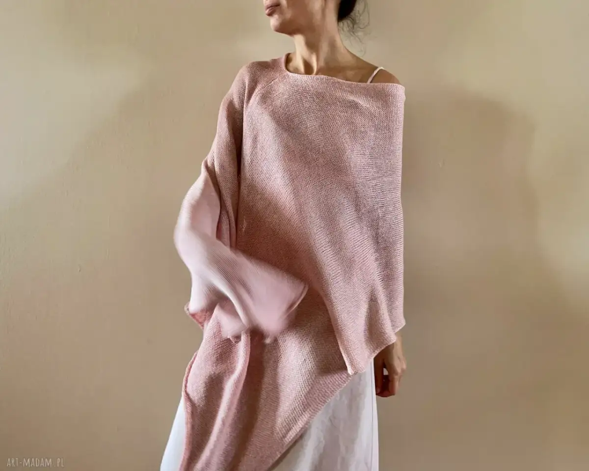 Elegancka narzutka damska – stylowe okrycie na każdą okazję i sezon