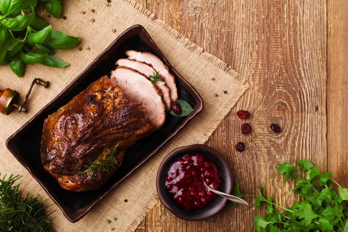 Jakie przyprawy do karkówki pieczonej w rękawie, by zachwycić smakiem?