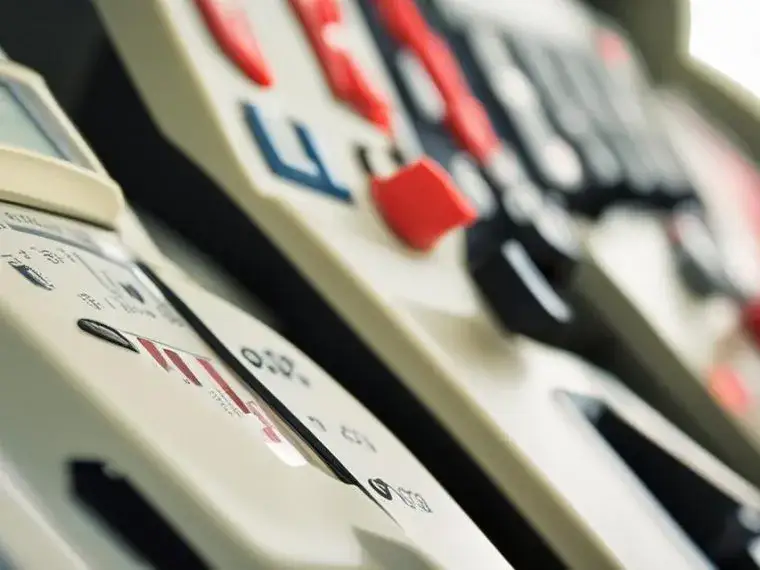 Jak zrobić debet na licznik przedpłatowy i uniknąć nieprzyjemnych kosztów