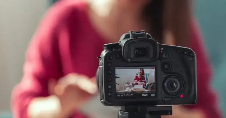 Jaki aparat do filmowania? Odkryj najlepsze modele dla vlogerów