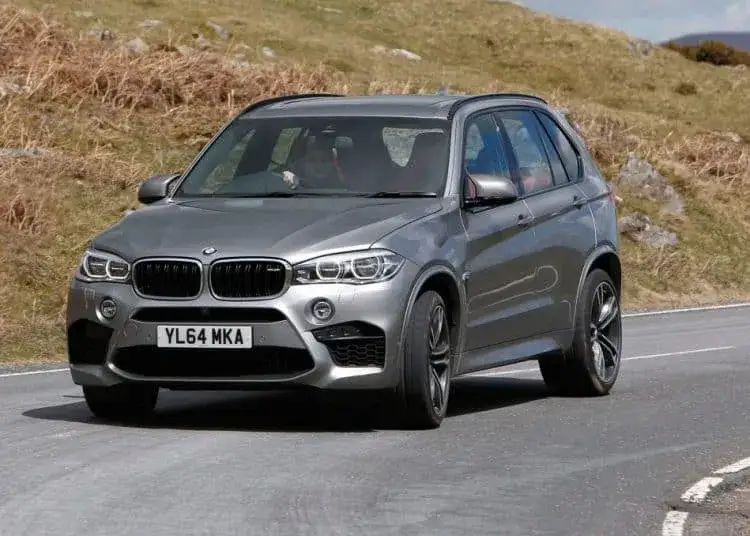 Ile pali BMW X5 3.0 diesel? Sprawdź, jak oszczędzać na spalaniu!