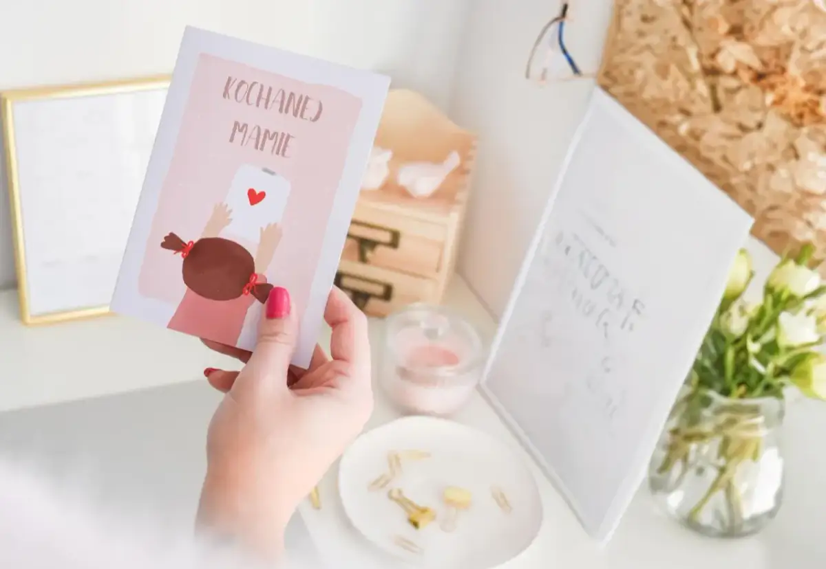 Jak napisać życzenia dla mamy, które poruszą jej serce i duszę