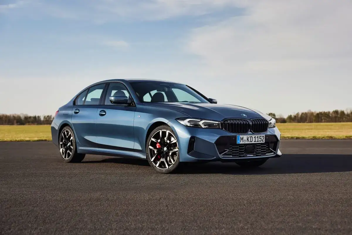 Nowa BMW 3 – styl, moc i nowoczesne technologie w jednym modelu