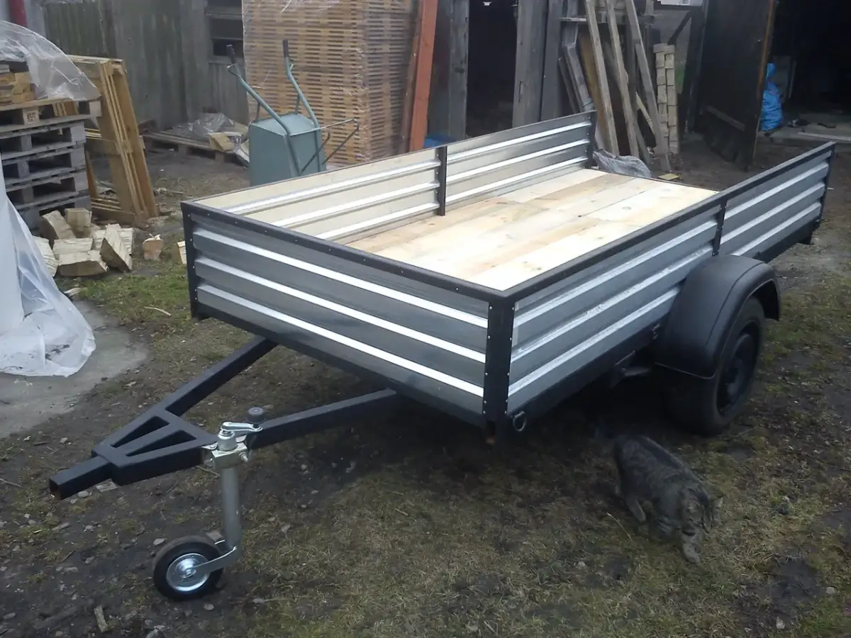 Z czego zrobić burty do przyczepki samochodowej - najlepsze materiały