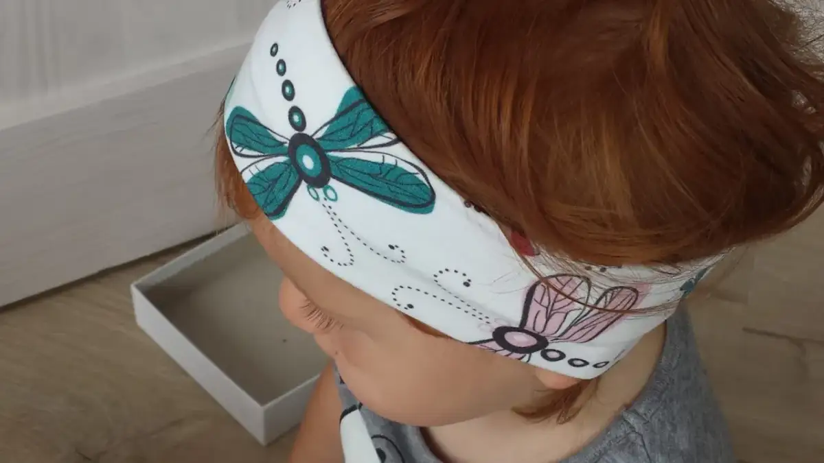 Jak łatwo uszyć opaskę dla dziecka – prosty poradnik krok po kroku