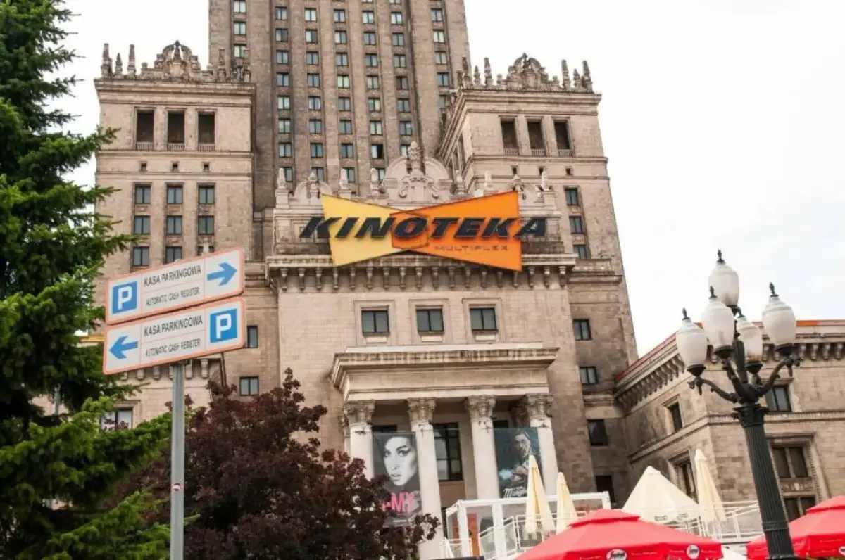 Jakie są kina w Warszawie? Odkryj najlepsze miejsca na filmy