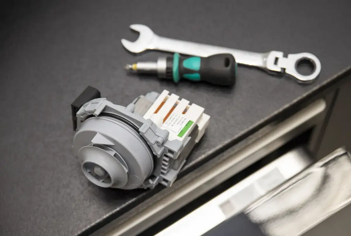 Błąd E09 w zmywarce Siemens - skuteczny sposób na szybką naprawę