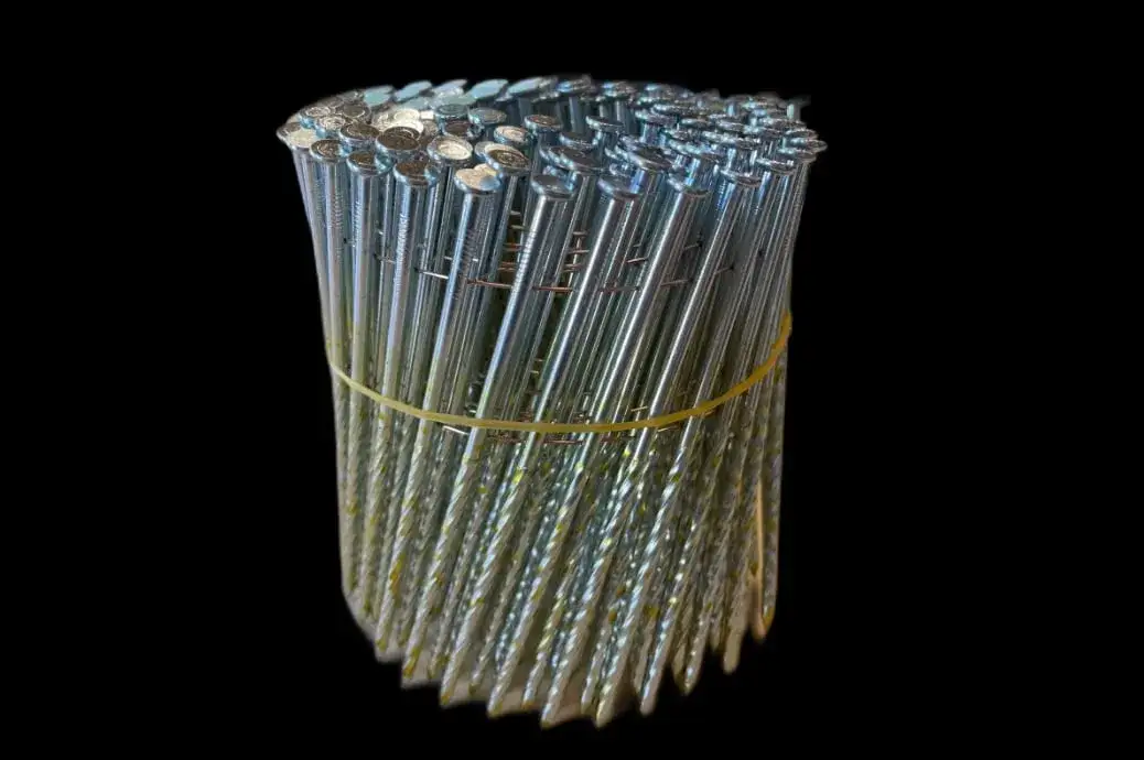 Jakie gwoździe do kontrłat wybrać, aby uniknąć błędów przy montażu dachu?