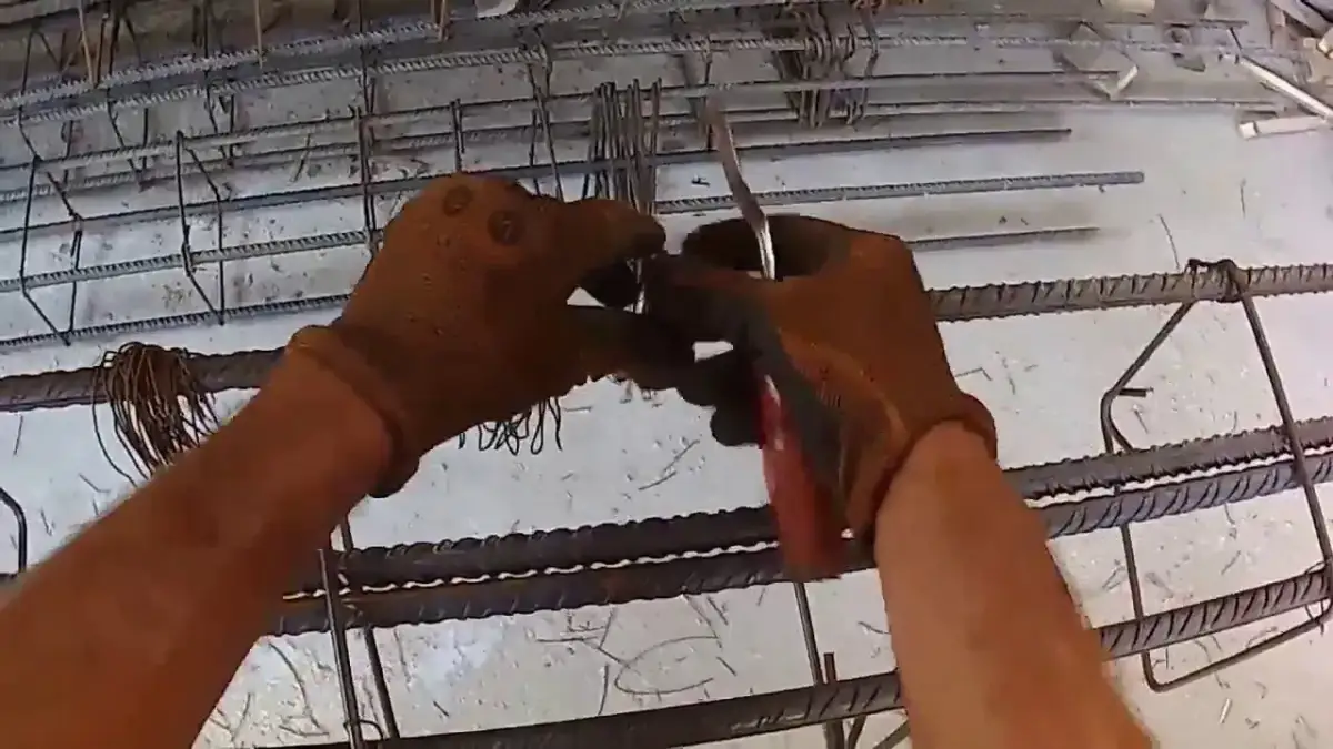 Jak wiązać zbrojenia: Proste techniki, które zaoszczędzą czas i nerwy