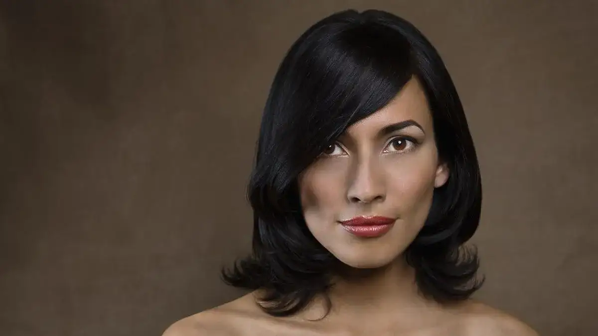 Fryzura na co dzień średnie włosy – 5 prostych i stylowych pomysłów