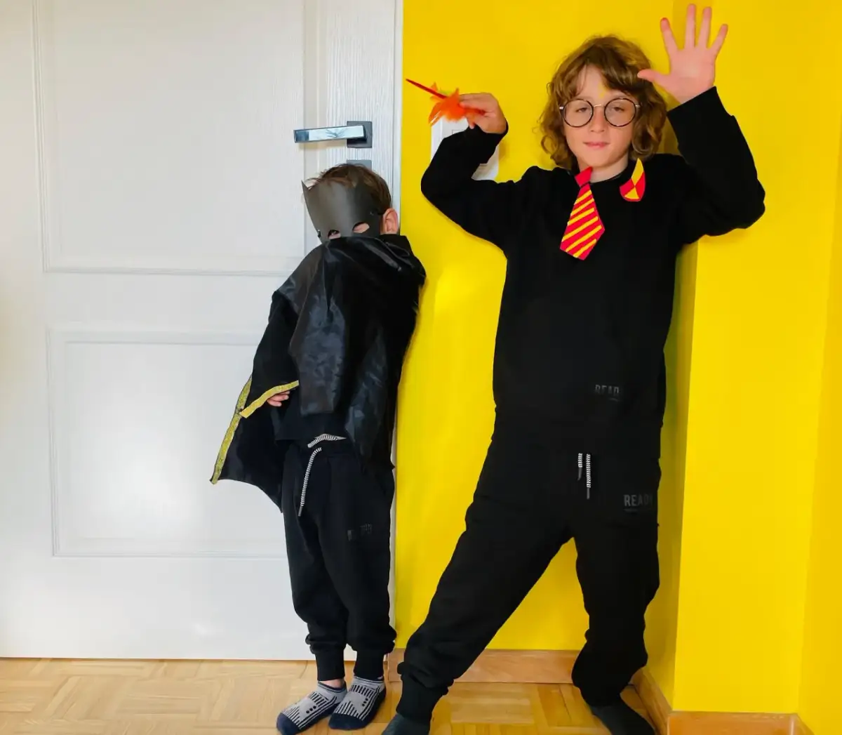 Jak zrobić strój Harry Pottera: proste kroki do wyjątkowego kostiumu