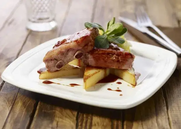 Co zrobić z ugotowanych żeberek? 5 kreatywnych przepisów, które zaskoczą