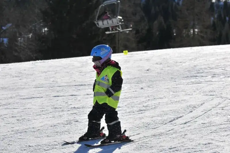 Od kiedy uczyć dziecko jazdy na snowboardzie, aby uniknąć frustracji?