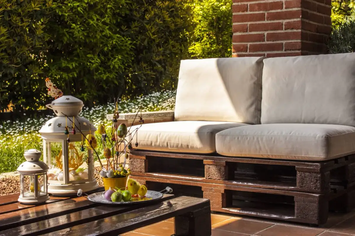 Jak zrobić kanapę z palet - krok po kroku do własnego projektu